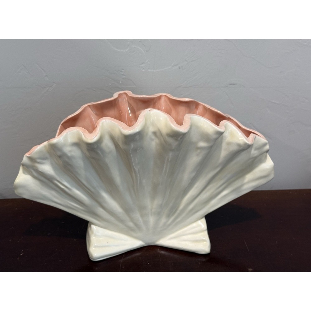 Vintage Large Deco Regency Ceramic Shell Clamshell Vase Signed